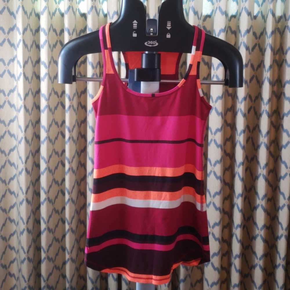 Lululemon sports tank top